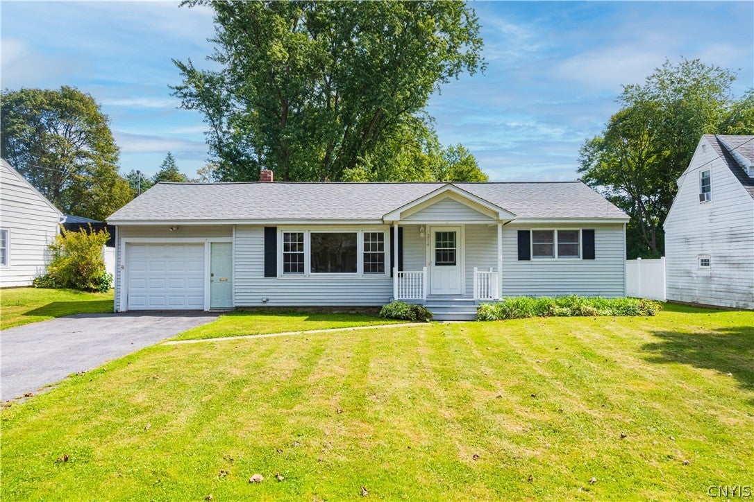 214 Fairway Drive — photo