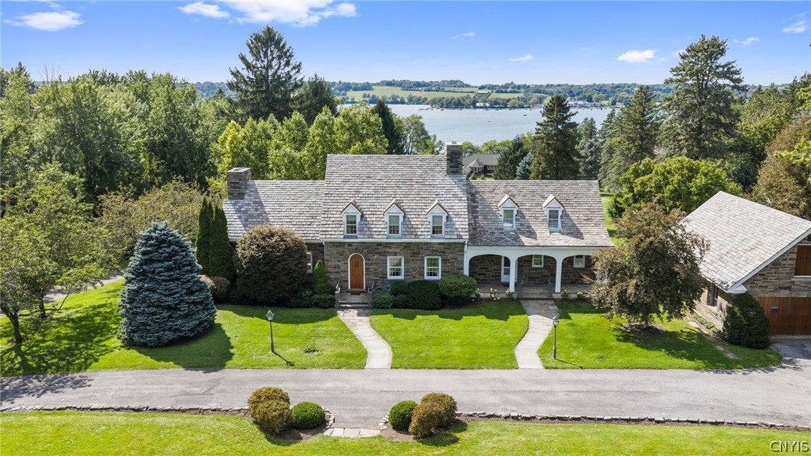 3313 E Lake Rd — photo