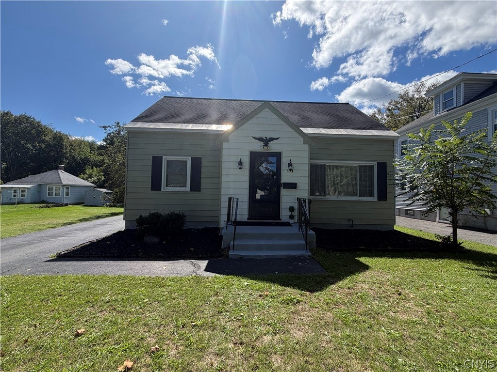 177 Merritt Ave — photo
