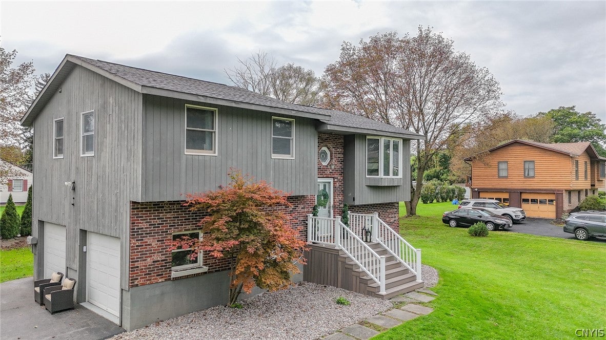 215 Sunnybrook Drive — photo
