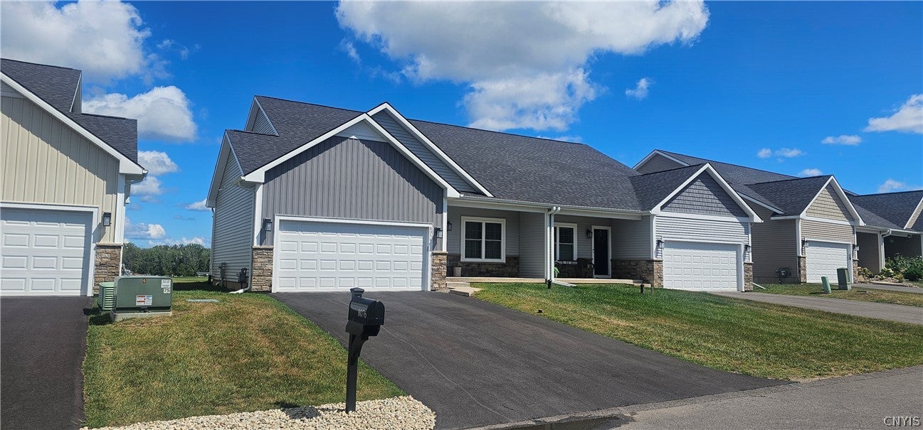 8076 Forest Ridge Lane — photo