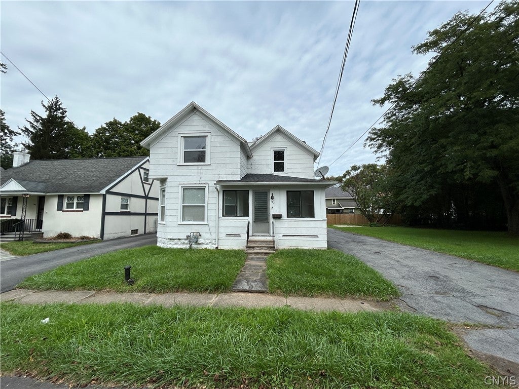 142 W Warrington Road — photo