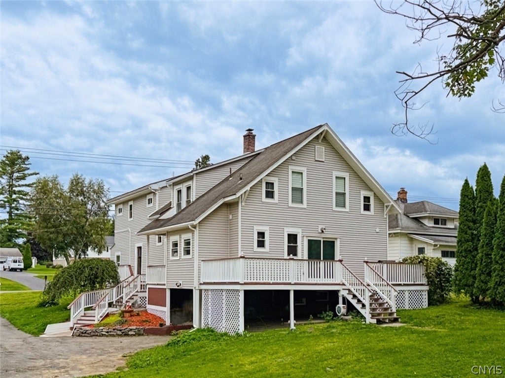 9112 River Road — photo