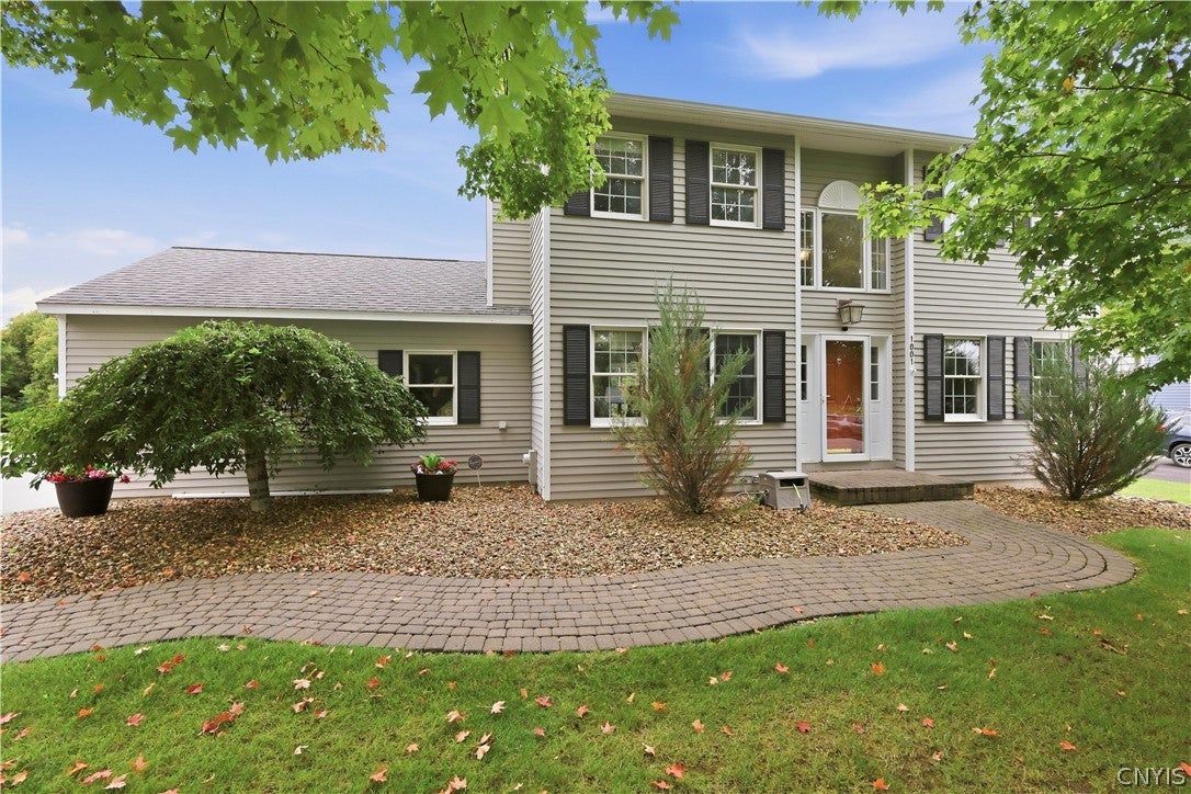 1001 Gill Street — photo