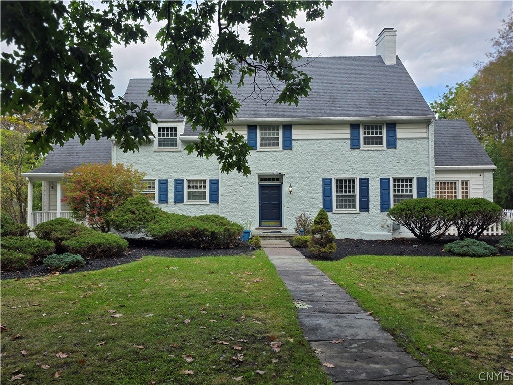 1103 Parkway E — photo