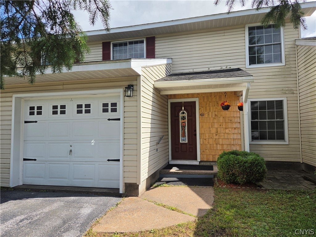 102 Pine Lane — photo