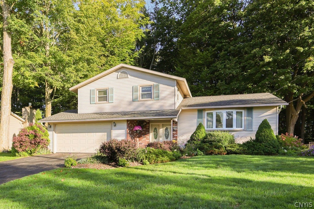 7739 Deerfield Road — photo