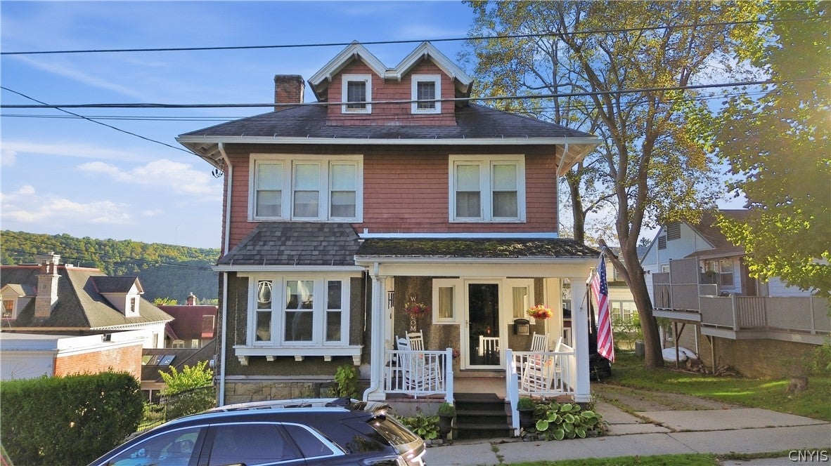 11 Burwell Street — photo