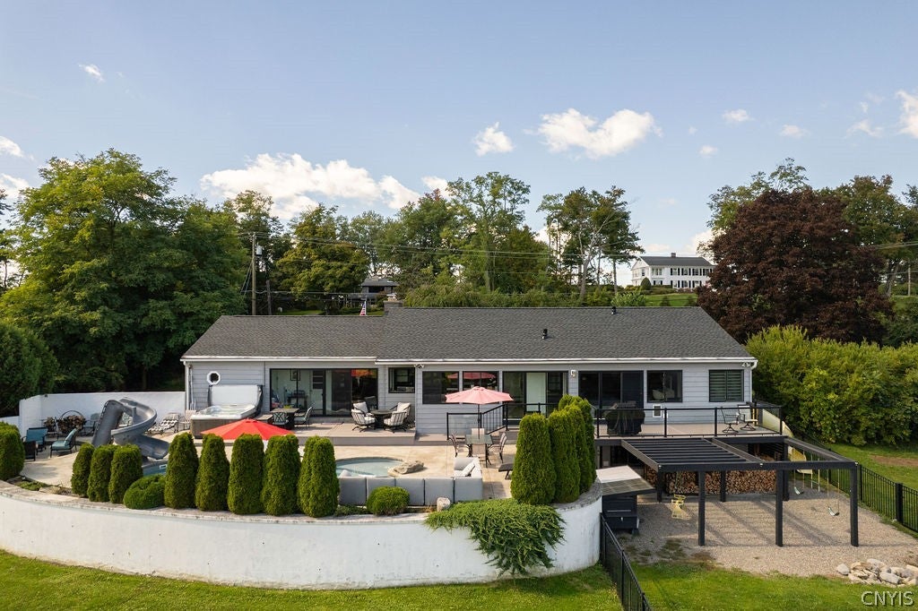 3104 W Lake Road — photo