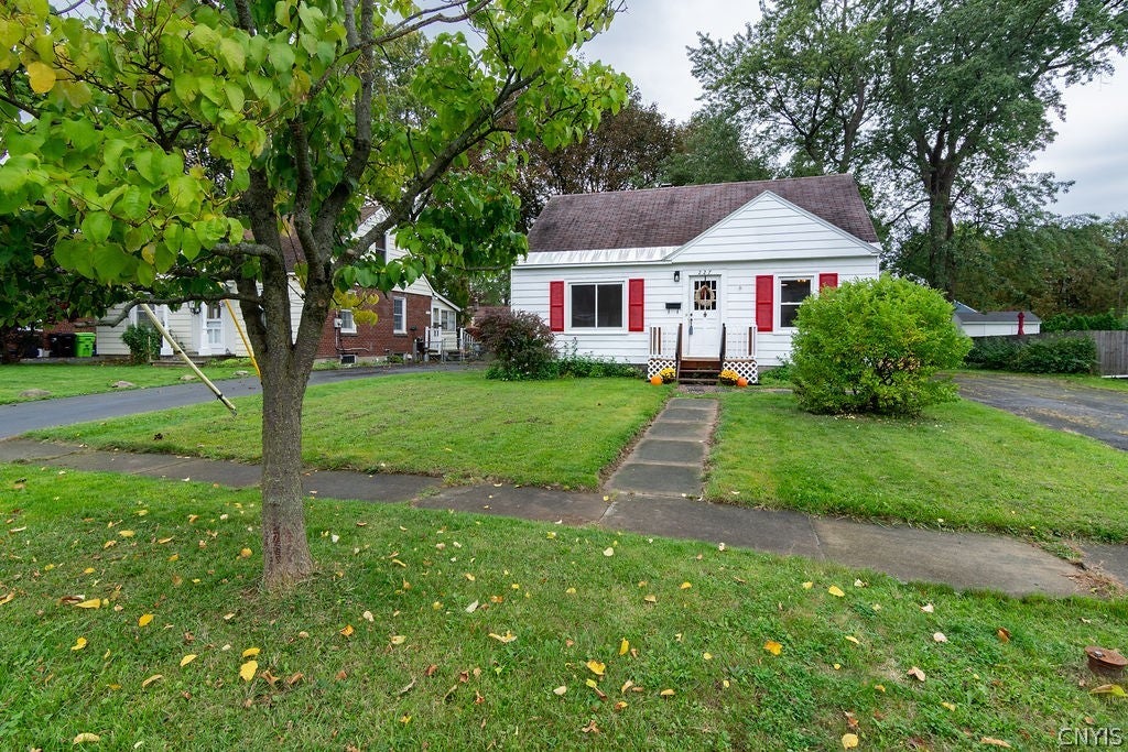 227 Beechwood Avenue — photo