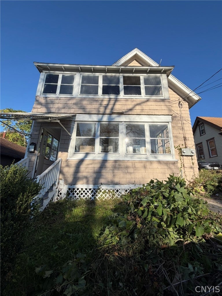133 Delong Avenue — photo