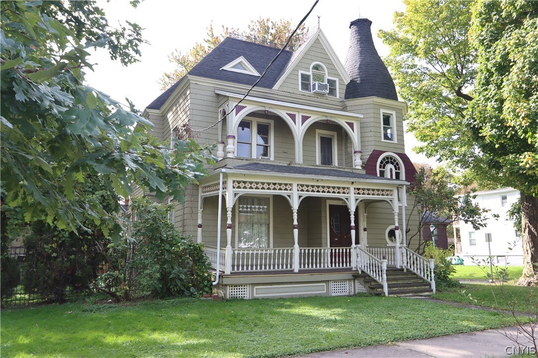 302 Keyes Avenue — photo