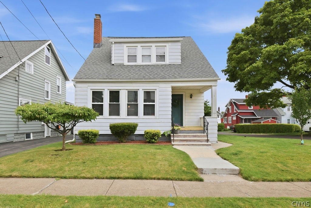 300 Malverne Drive — photo