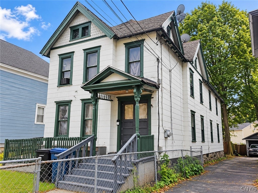 113 Davis Street — photo