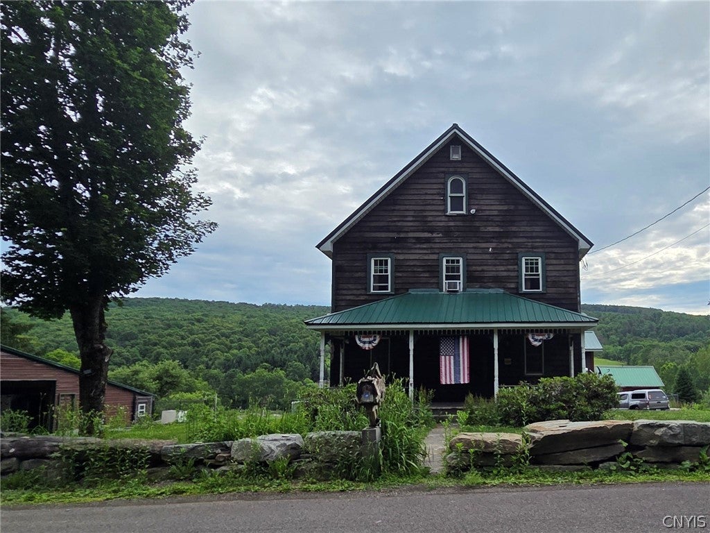500 Farnham — photo