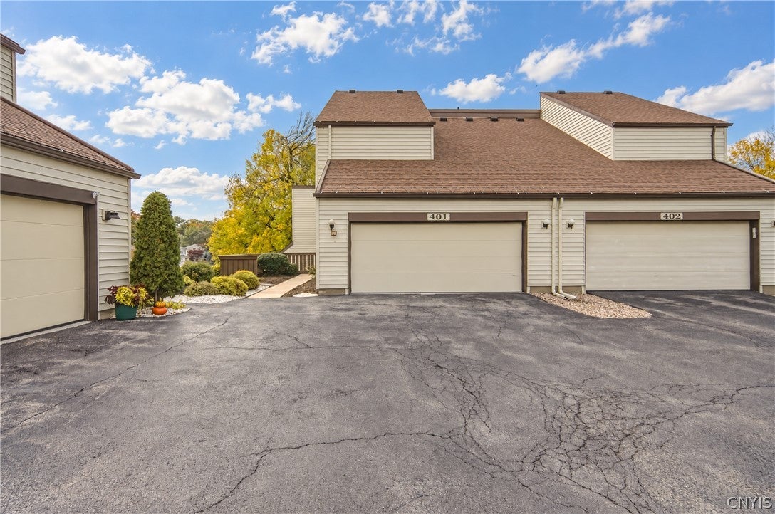 401 Woburn Drive — photo