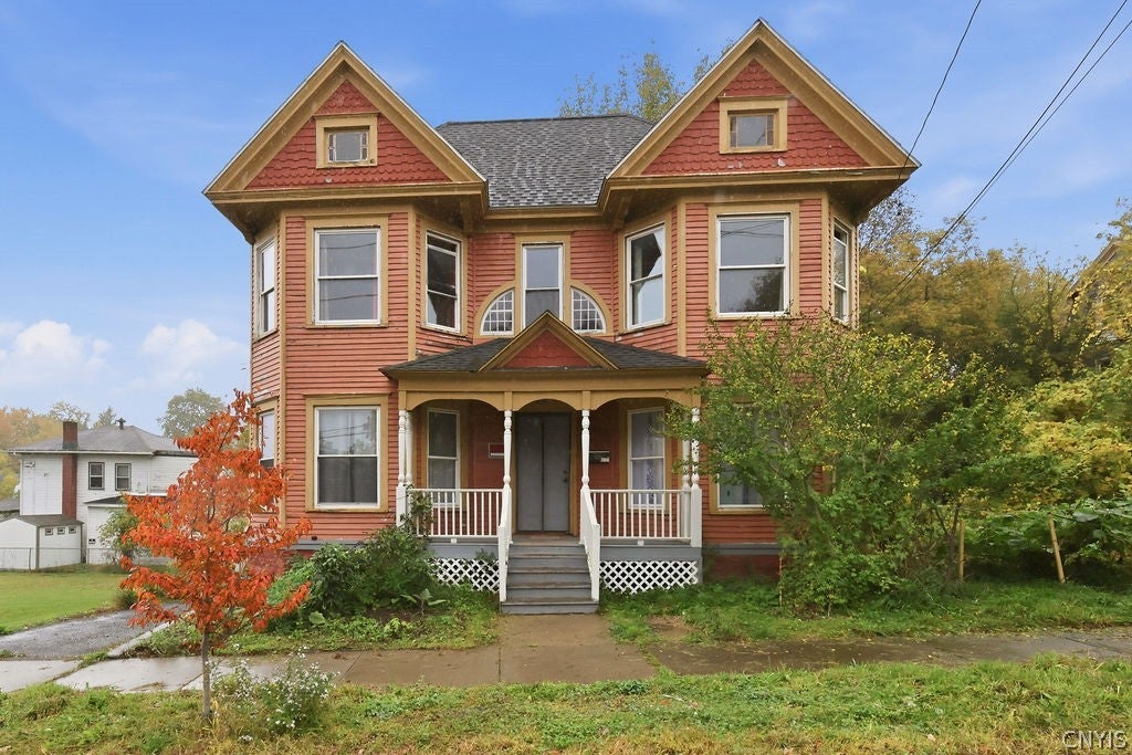 401 Dudley Street — photo