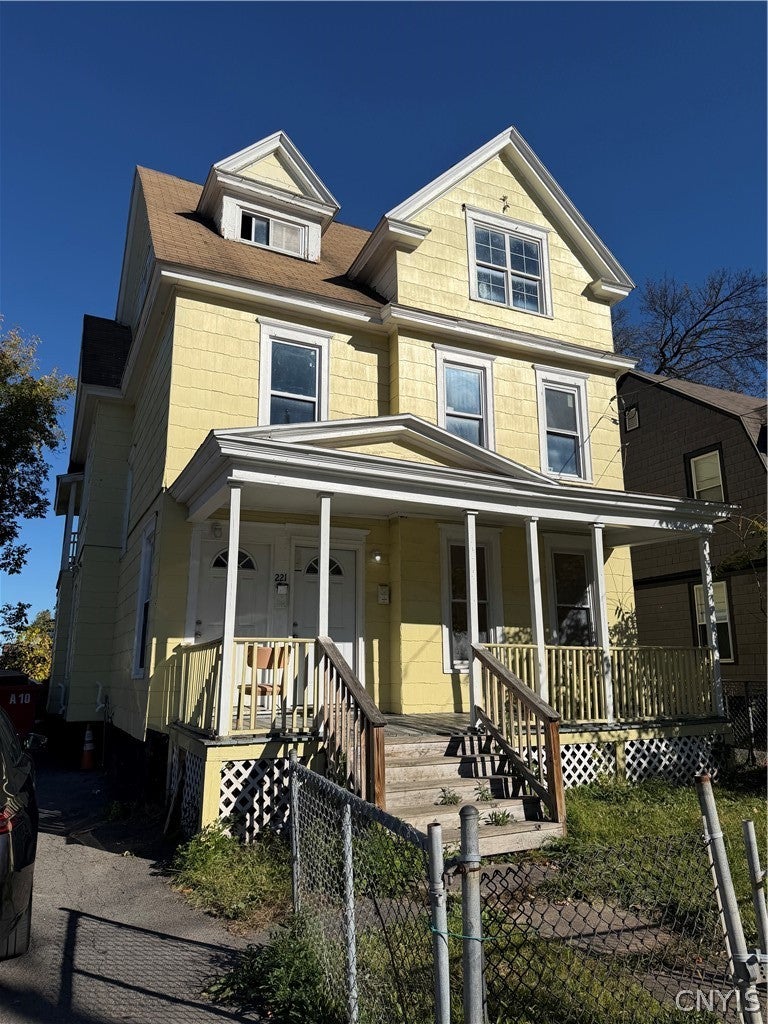 221 E Colvin Street — photo