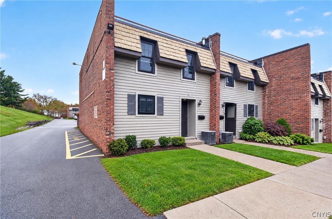 80 Chestnut Hills — photo