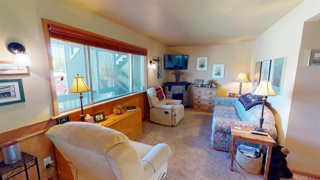 18 Crystal Road 2C — photo