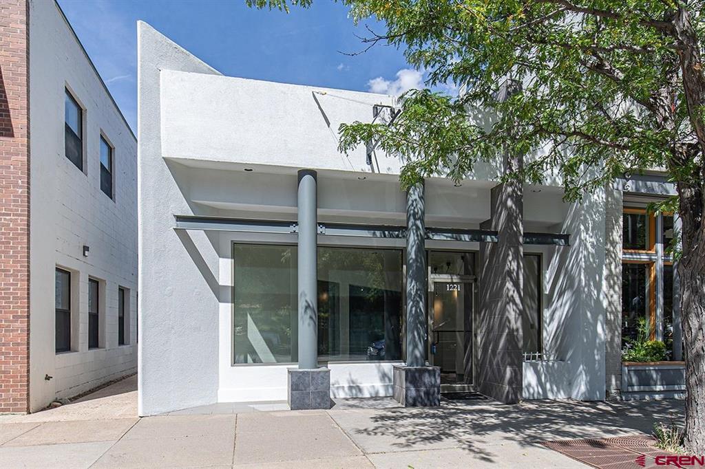 1221 Main Avenue — photo