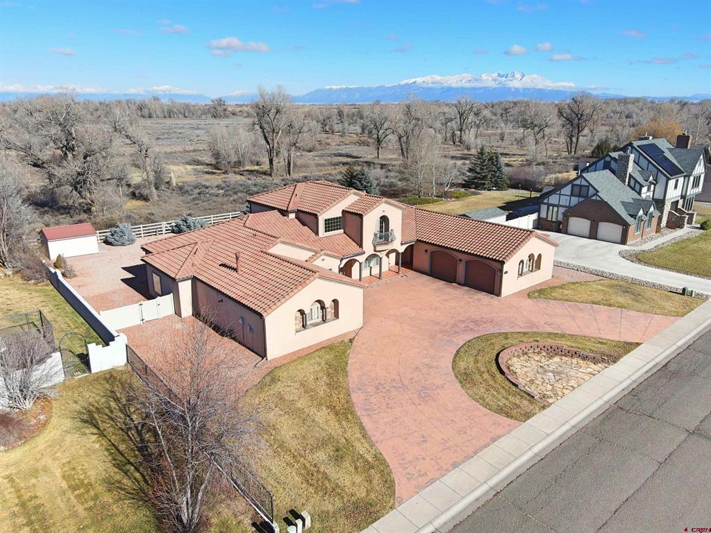 2909 Sarah Lane — photo
