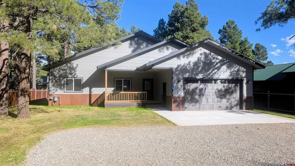 227 Oakwood Circle — photo