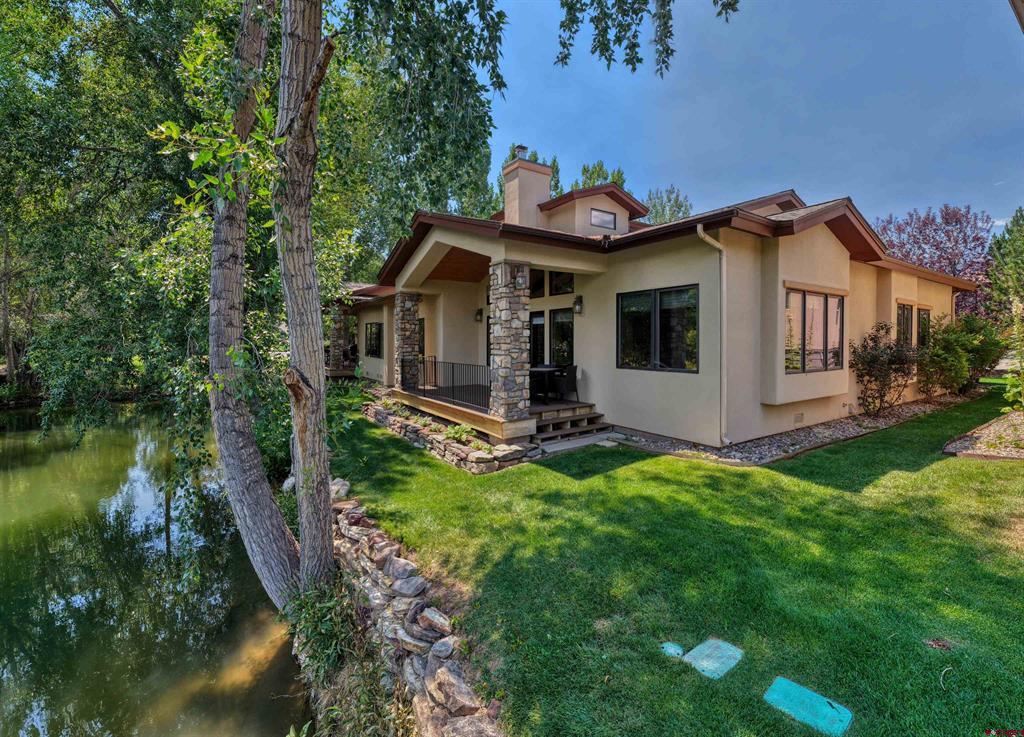 18 Turnberry Drive — photo