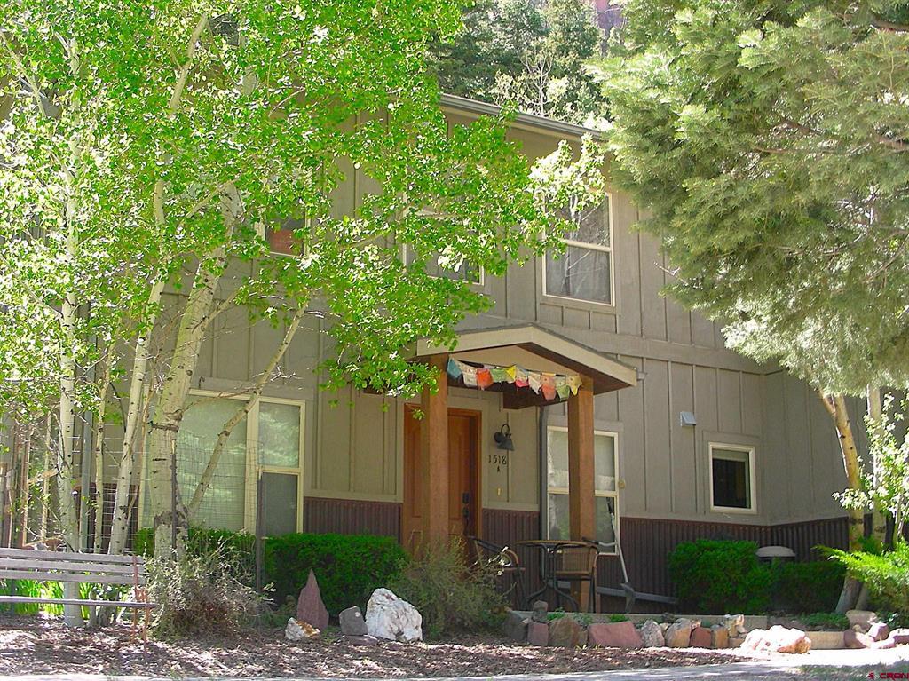 1518 Oak Street — photo