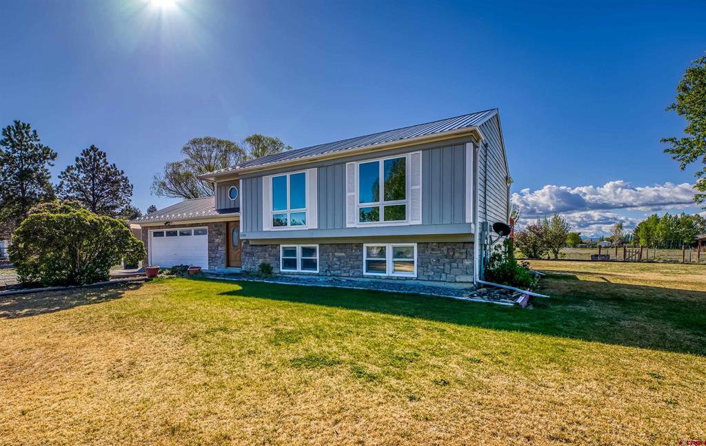 61100 Lobo Drive — photo