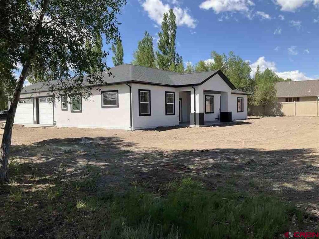 606 Cottonwood Drive — photo