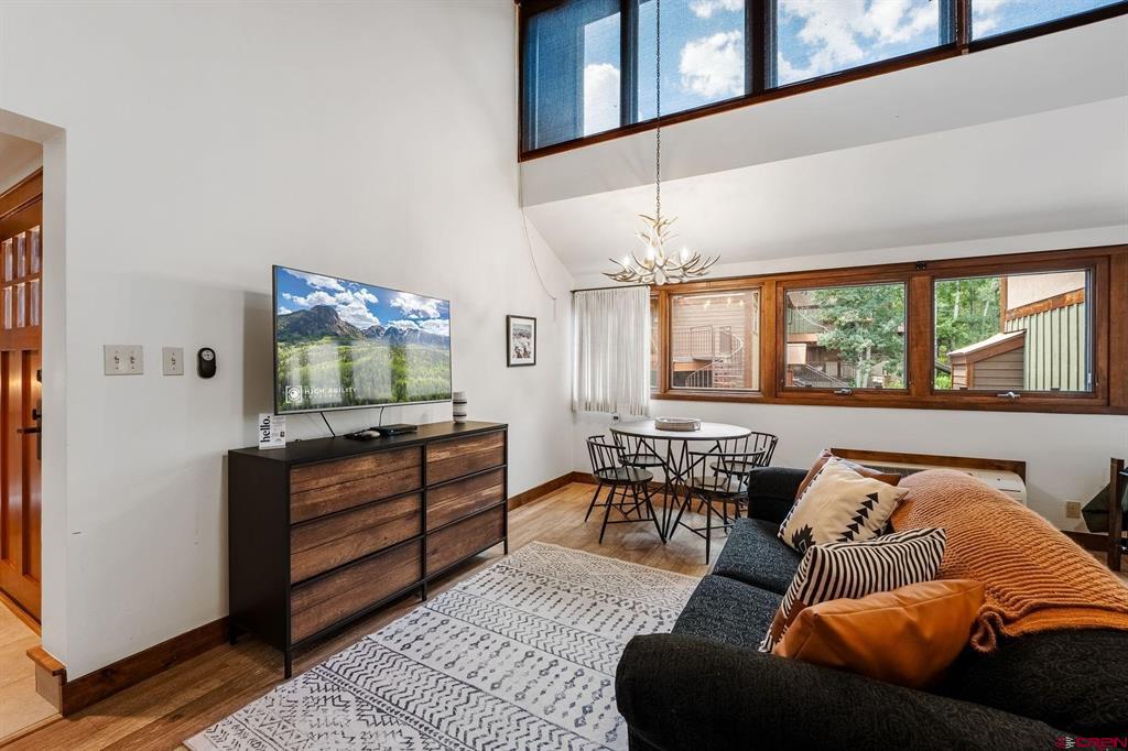 365 S Tamarron Drive 747 — photo