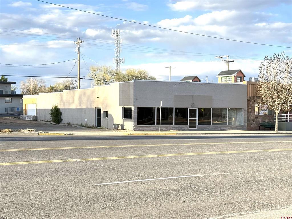 210 W Main — photo