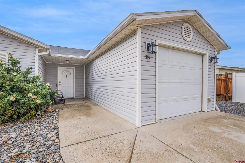 391 Summer Glen Drive — photo