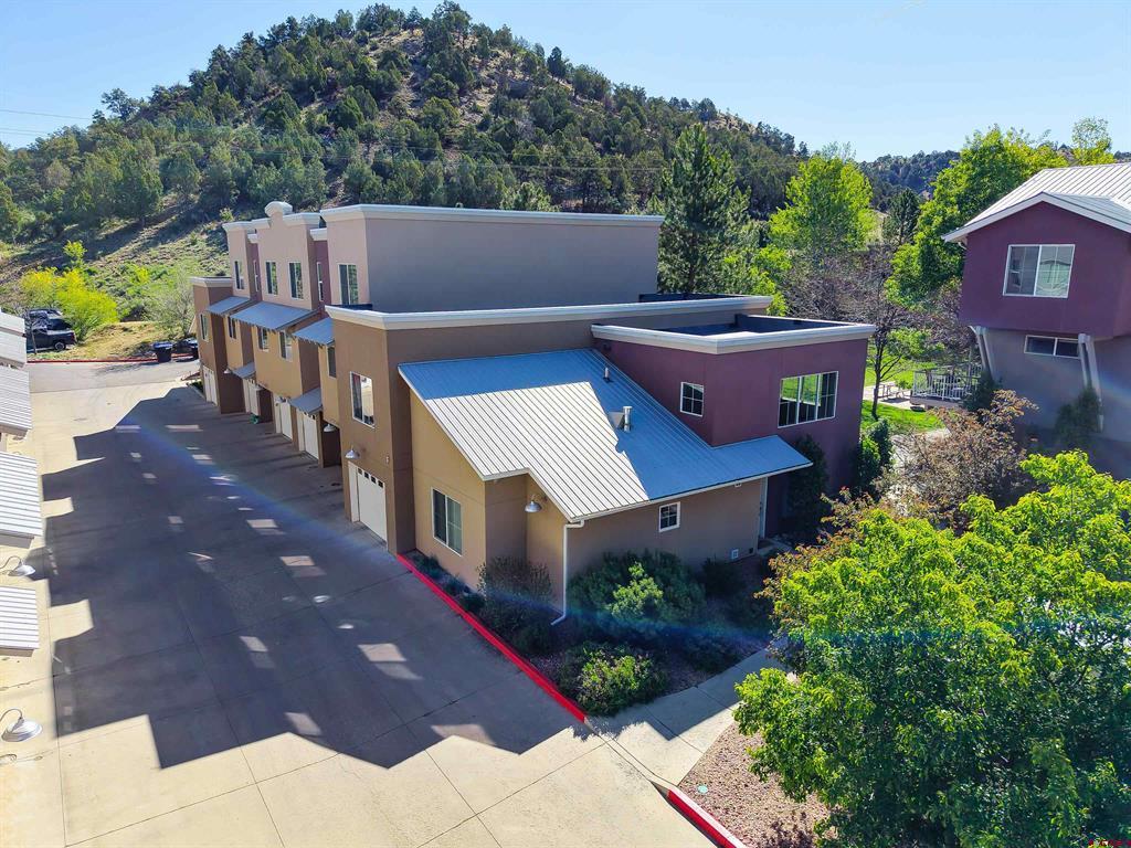 1140 Carbon Junction 35 — photo