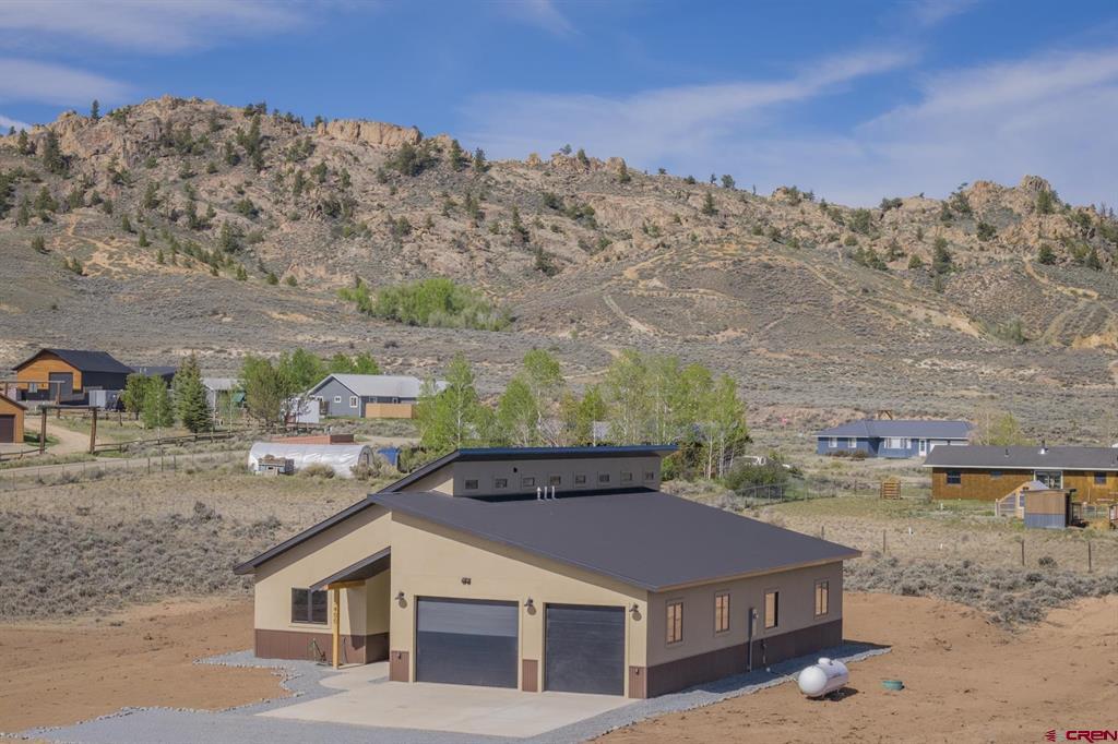 400 Columbine Road — photo