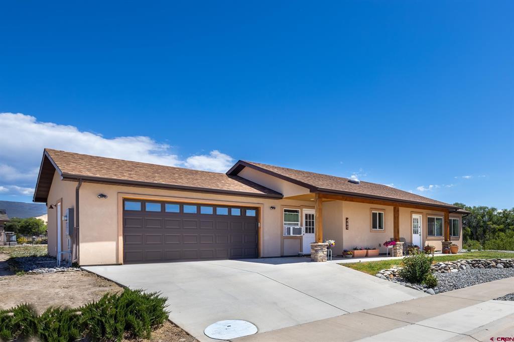 480 Hawthorn Drive — photo