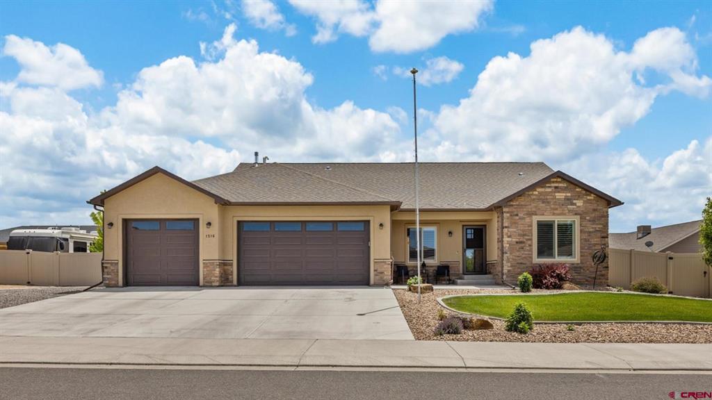 1516 Hickory Drive — photo