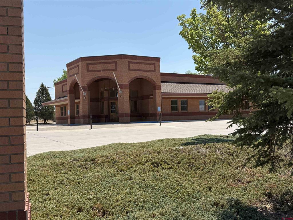 500 S Highway 50 Business Loop — photo