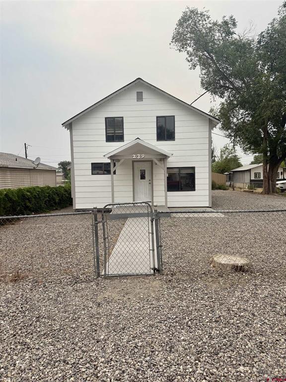239 W North 1st Street — photo
