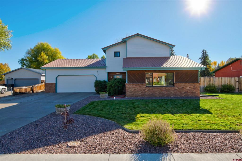 728 Weber Drive — photo