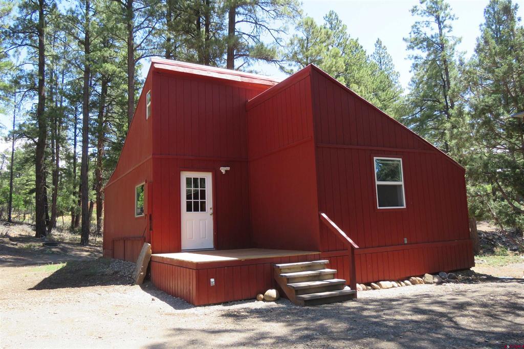 407 Simmons Drive — photo