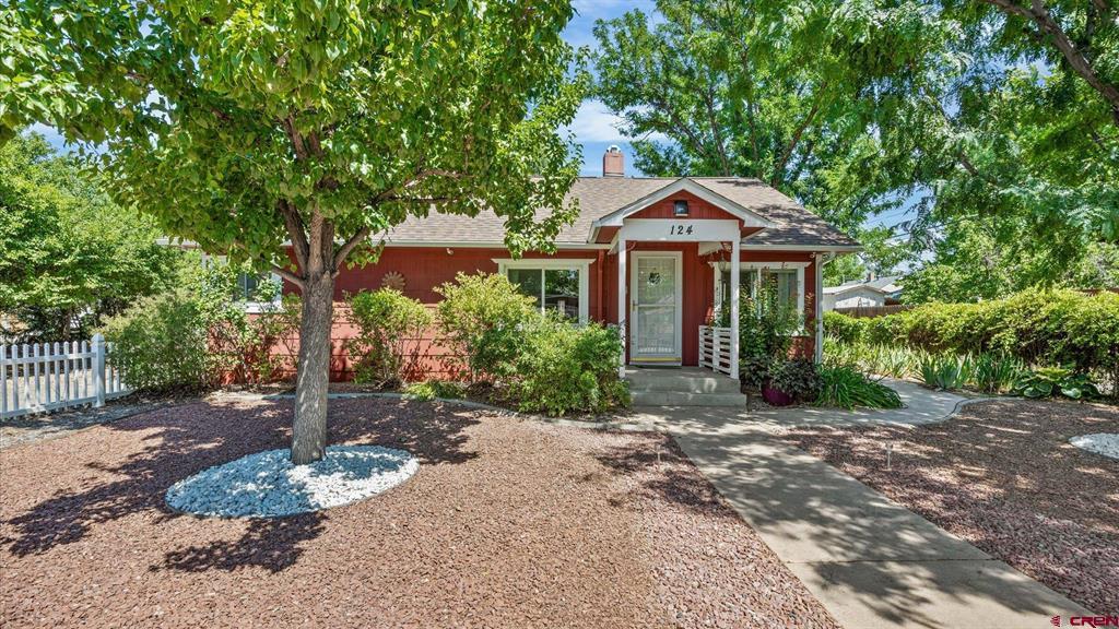 124 N Ash Street — photo