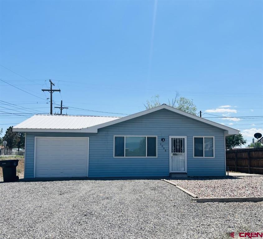 1098 Scott Circle — photo