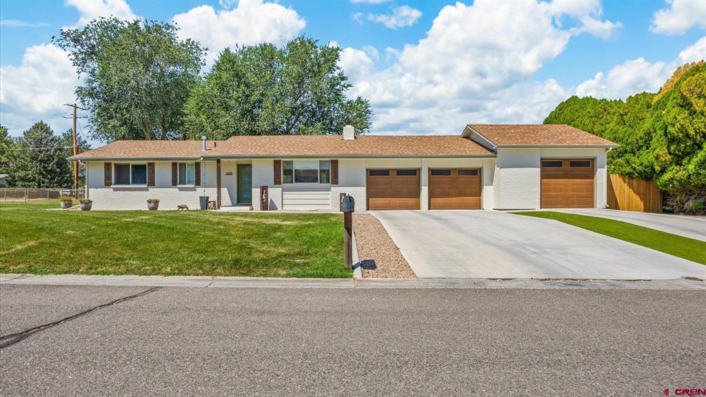 633 Panorama Drive — photo