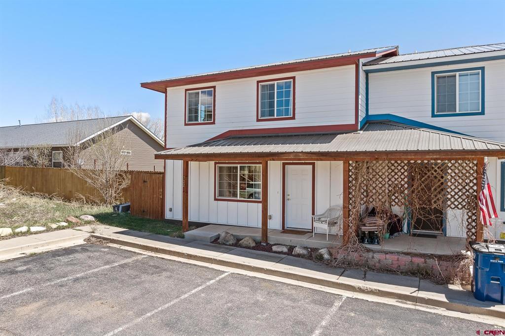 722 Jacobs Lane — photo