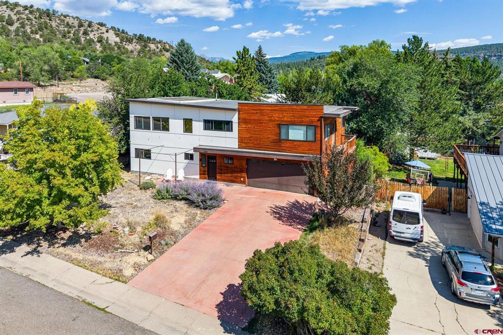 2180 Crestview Drive — photo