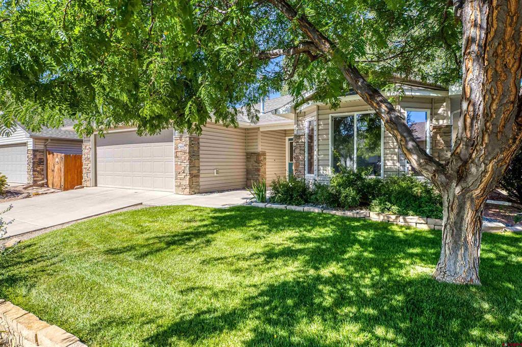 1309 Brush Creek Avenue — photo