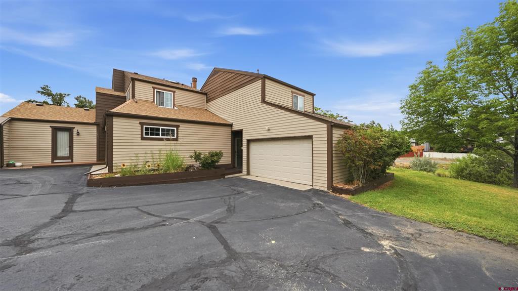 379 Explorer Court B — photo