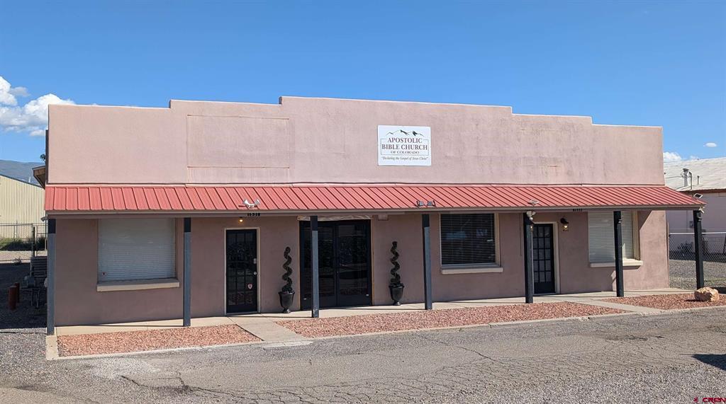 1531 and 1533 Highway 50 — photo